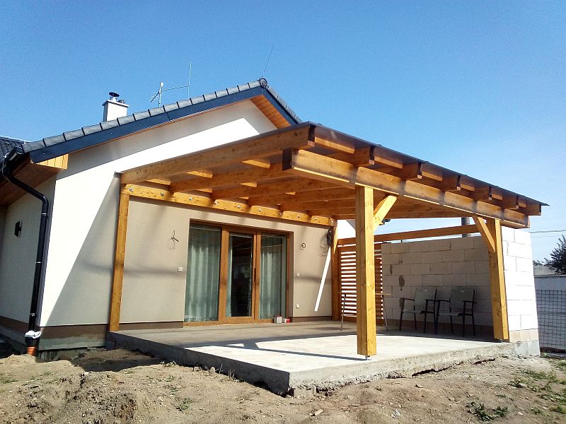 Dřevěná pergola